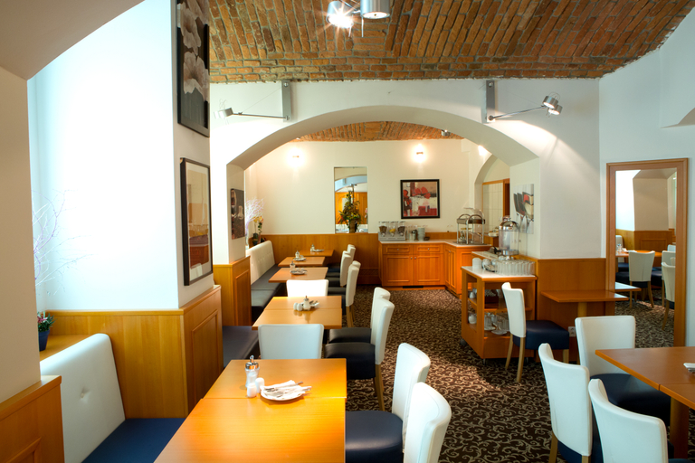 Food & Drinks 5, Machova, Praha 2