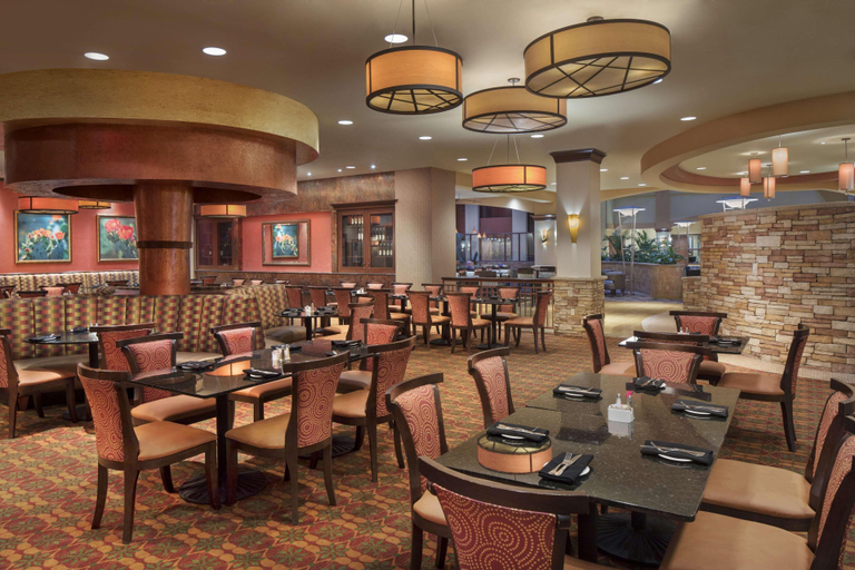 Food & Drinks 5, Embassy Suites by Hilton San Marcos Conference Cen, Hays