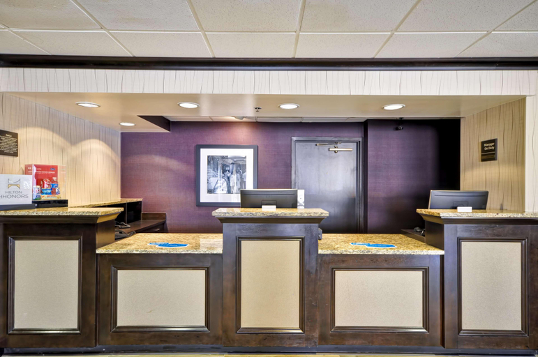 Public Area 2, Hampton Inn Kansas City-Airport, Kansas City