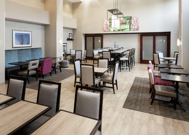Public Area 2, Hampton Inn & Suites Westford-Chelmsford, Middlesex