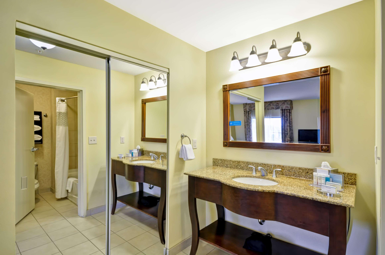 Bedroom 4, Hampton Inn&Suites North Charleston-University, Charleston
