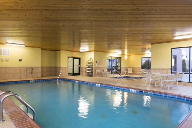 Sport & Beauty 5, Hampton Inn & Suites Danville, Vermilion