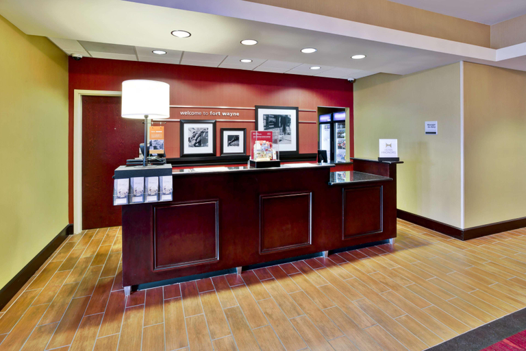 Public Area 2, Hampton Inn Ft. Wayne/Dupont Road, Allen