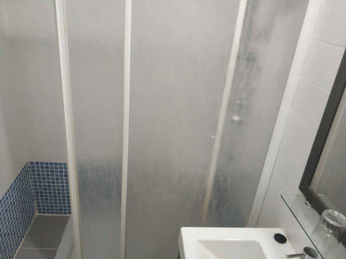 Bathroom 4, Iruñako, Burgos