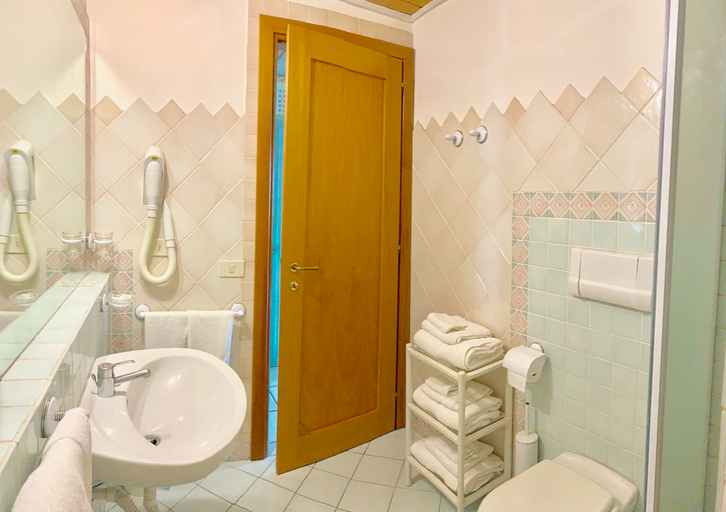 Bathroom 5, Swadeshi Sporting Hotel Tanca Manna, Olbia-Tempio