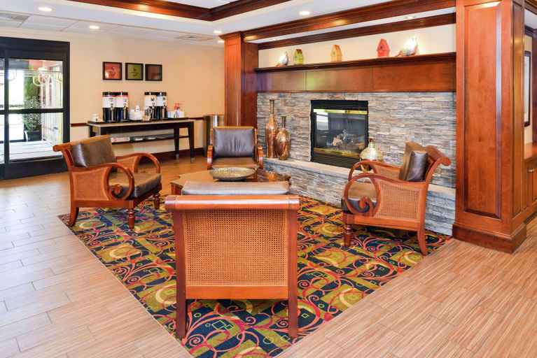 Public Area 3, Hampton Inn Waynesboro/Stuarts Draft, Augusta