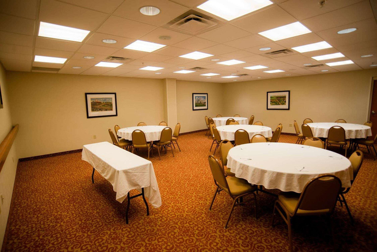Food & Drinks 5, Hampton Inn & Suites Radcliff/Fort Knox, Hardin