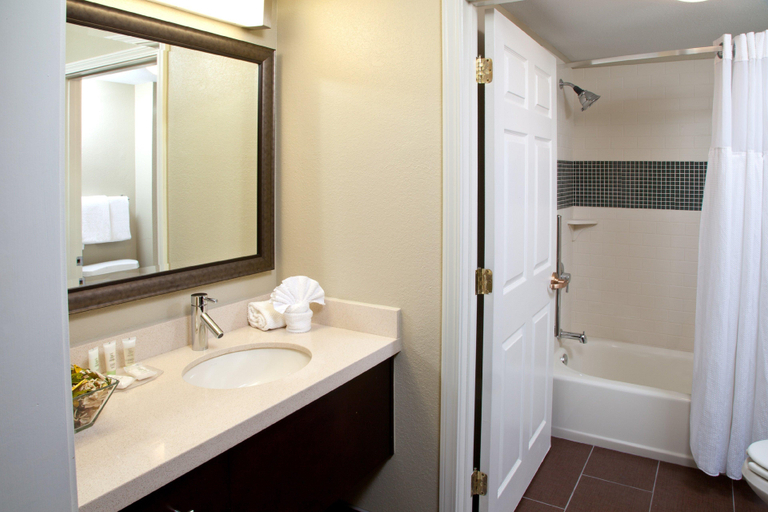 Bathroom 5, Sonesta ES Suites San Diego - Rancho Bernardo, San Diego