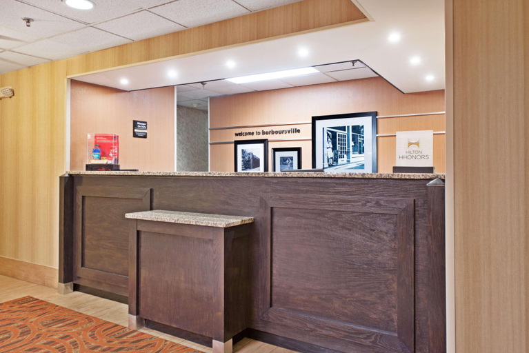 Public Area 2, Hampton Inn Huntington/Barboursville, Cabell