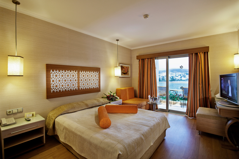 Bedroom 3, Royal Asarlik Beach Hotel, Bodrum