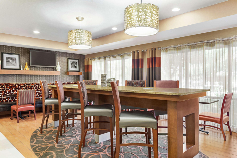 Food & Drinks 5, Hampton Inn Sacramento/Rancho Cordova, Sacramento