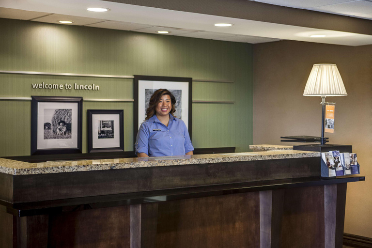 Public Area 2, Hampton Inn & Suites Lincoln - Northeast I-80, Lancaster