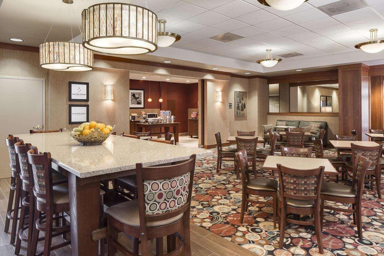 Food & Drinks 5, Hampton Inn Council Bluffs, Pottawattamie