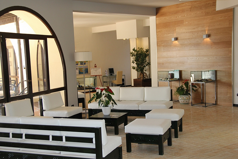 Others 3, Hotel Calabona, Sassari