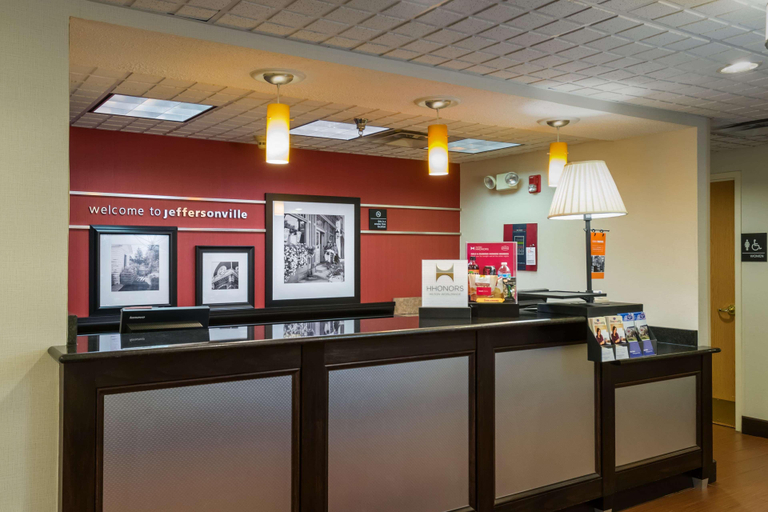 Public Area 2, Hampton Inn by Hilton Washington Court House, Fayette