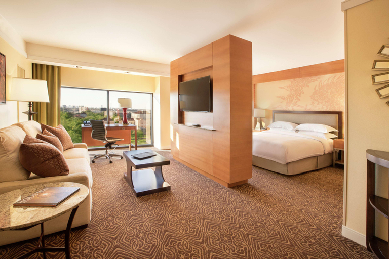 Bedroom 3, Hilton University of Houston, Houston