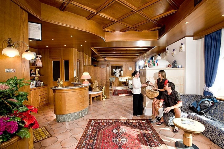 Public Area, Lady Maria Hotel & Resort, Trento