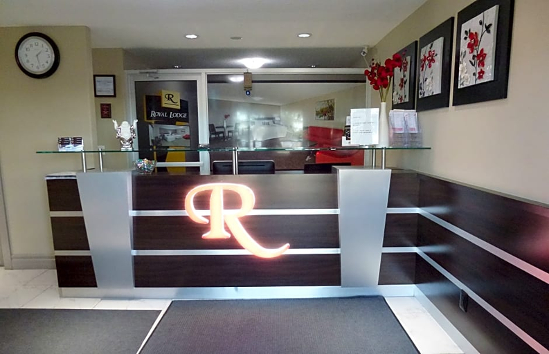 Public Area 3, Royal Lodge, Division No. 11