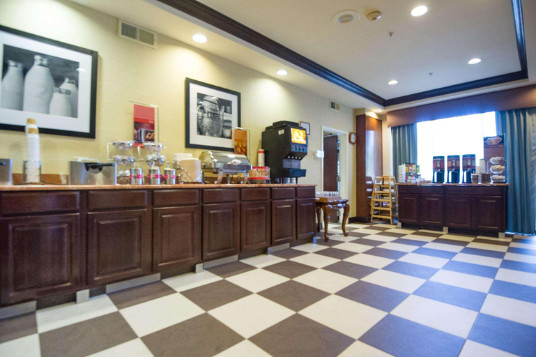 Public Area 2, Hampton Inn Brattleboro, Windham