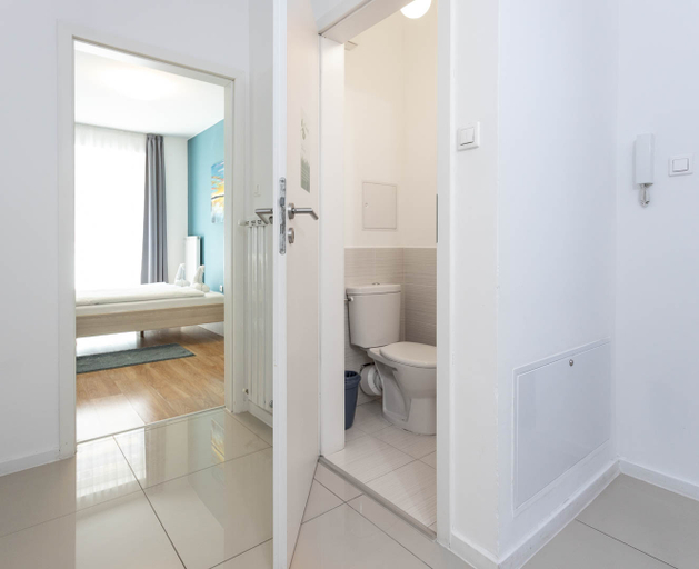 Bathroom, Corvin Plaza Apartments & Suites, Budapesti