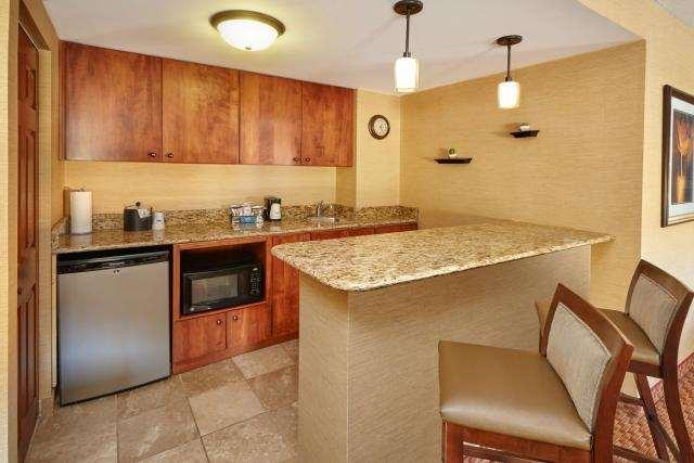 Bedroom 2, Hampton Inn Peoria-East At The River Boat Crossing, Tazewell