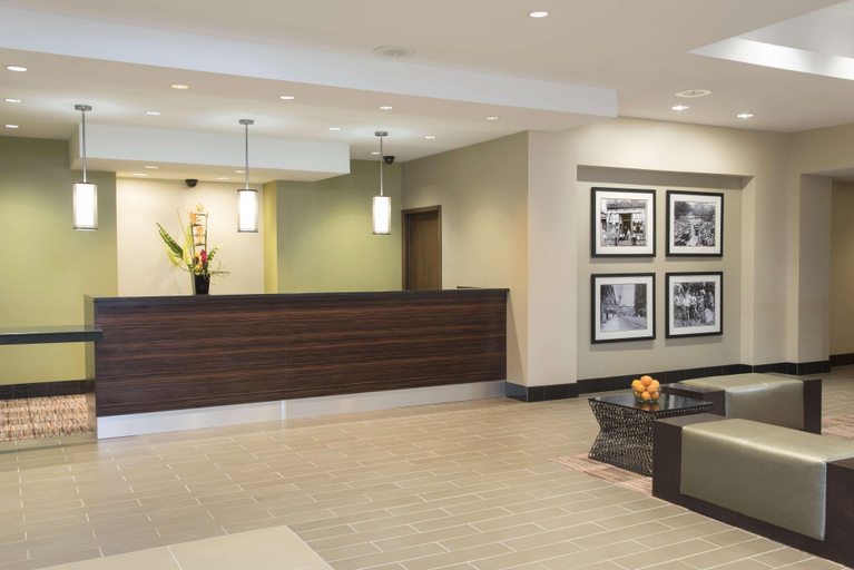 Public Area 4, Doubletree By Hilton Hotel Grand Rapids Airport, Kent