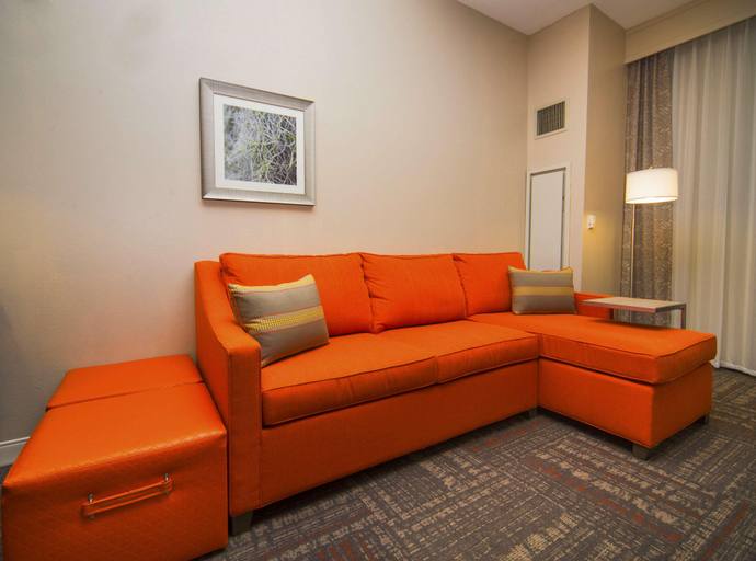 Public Area 3, Hampton Inn & Suites Valdosta/Conference Center, Lowndes