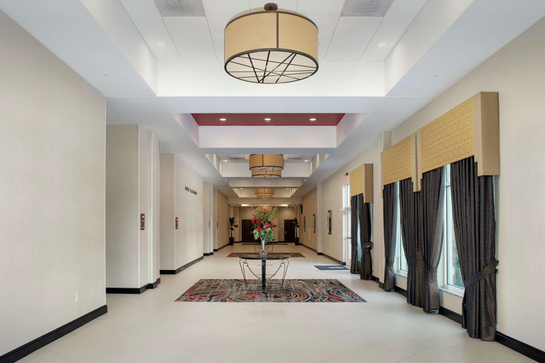Public Area 2, Embassy Suites by Hilton Birmingham Hoover, Jefferson