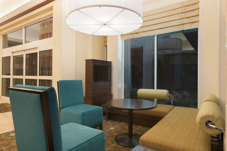 Public Area 2, Hilton Garden Inn Fairfax, Fairfax
