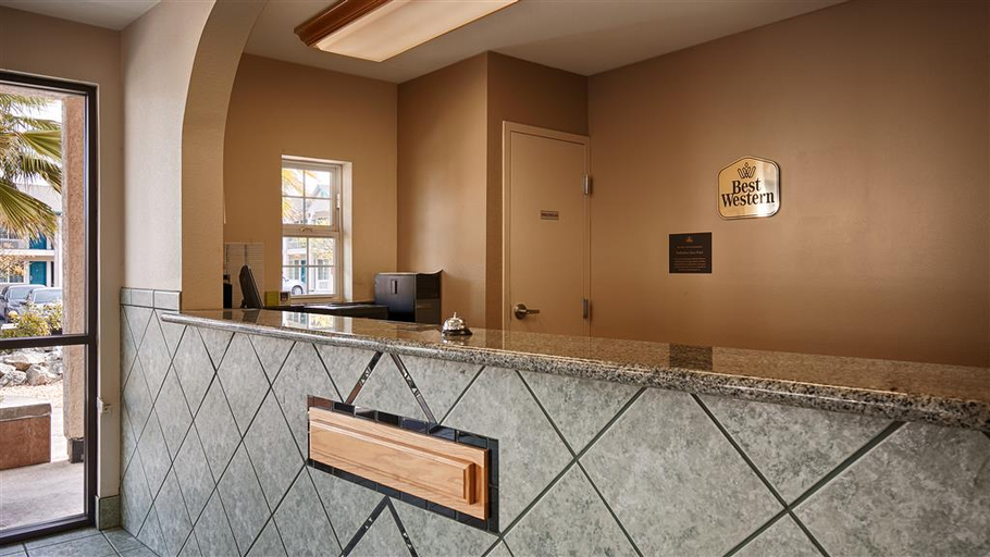 Public Area 3, Cloverdale Wine Country Inn & Suites, Sonoma