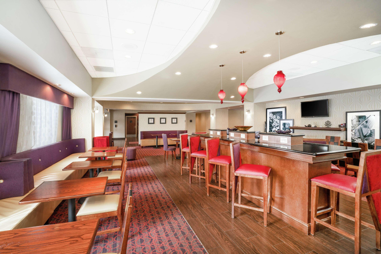 Food & Drinks 5, Hampton Inn Richmond - Airport, Henrico