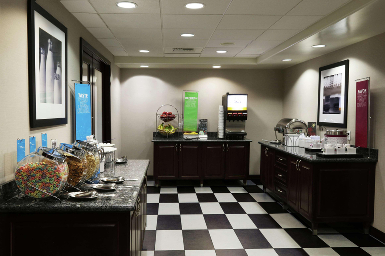Public Area 2, Hampton Inn & Suites Temecula, Riverside