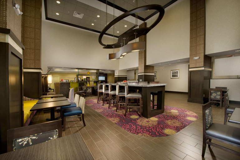 Public Area 2, Hampton Inn & Suites Buffalo Airport, Erie