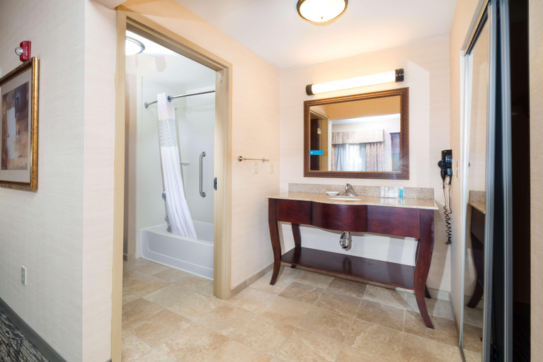 Bathroom 4, Hampton Inn & Suites Greensburg, Decatur