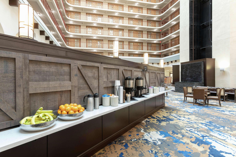 Food & Drinks 5, Embassy Suites by Hilton Tulsa I-44, Tulsa