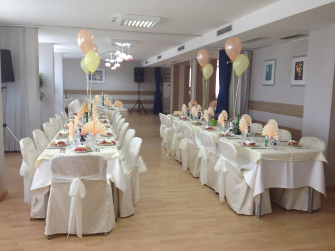 Food & Drinks 5, Aqua Varna, Varna