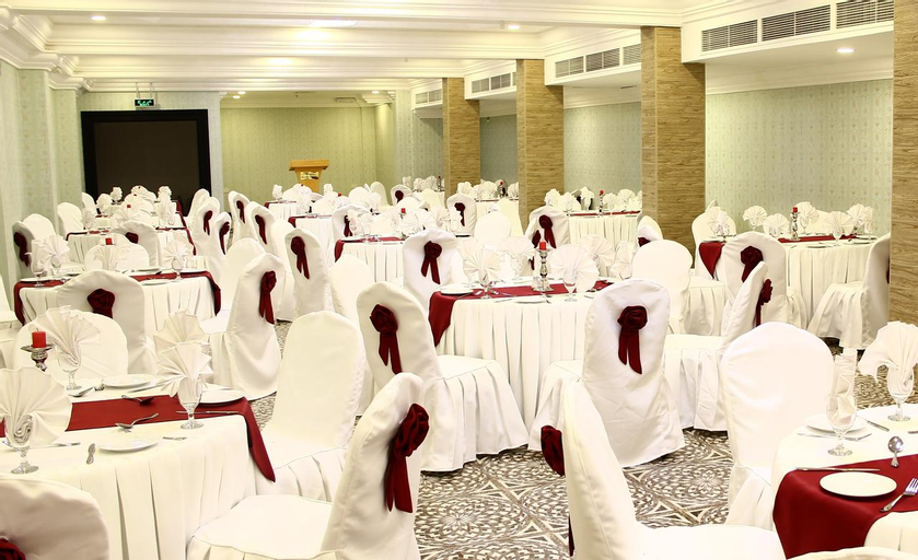 Food & Drinks, Bahrain International, Manama
