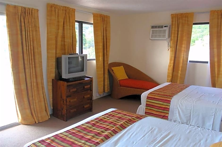 Exterior & Views 2, Bunker Hill Hotel, Charlotte Amalie