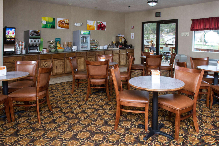 Food & Drinks, Quality Inn Near Mount Rushmore, Pennington