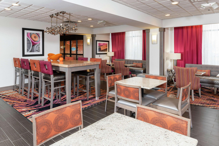 Public Area 2, Hampton Inn Akron-South, Summit