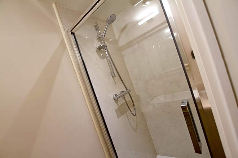 Bathroom 4, The Chapter House, Wiltshire
