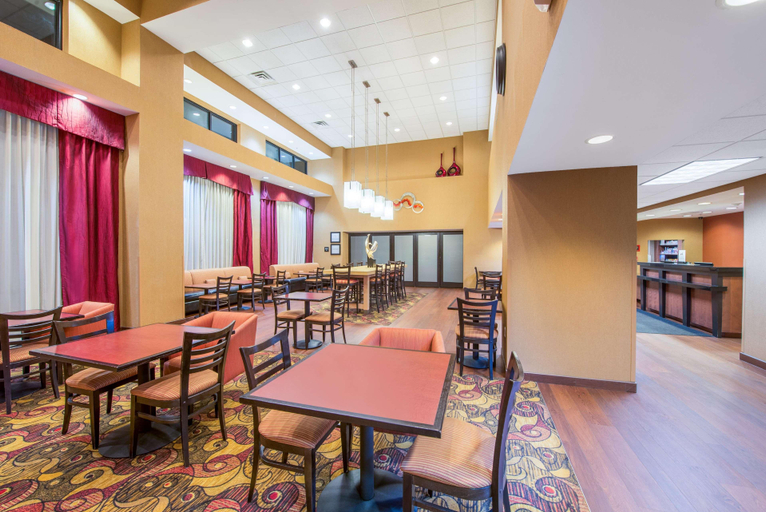 Food & Drinks 5, Hampton Inn & Suites Oklahoma City-South, Oklahoma