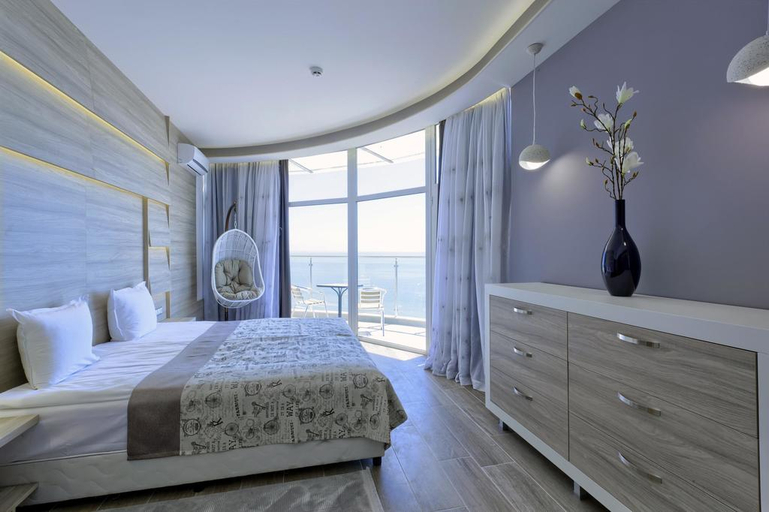Bedroom 3, Luna Beach Hotel, Varna
