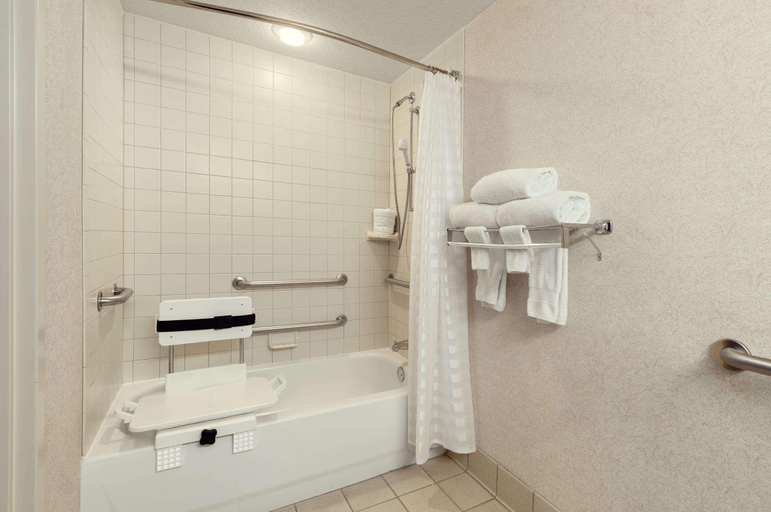 Bathroom 5, Embassy Suites Lexington, Fayette
