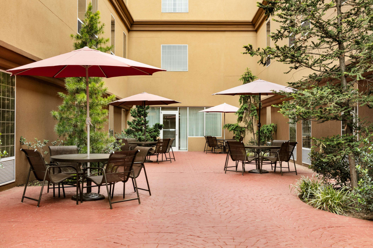 Exterior & Views 2, Hampton Inn & Suites Hershey, Dauphin