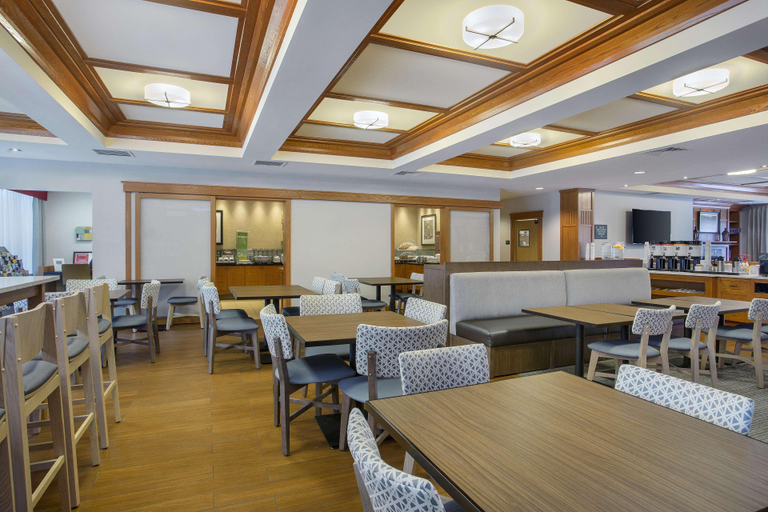 Public Area 3, Hampton Inn by Hilton Middletown, Orange