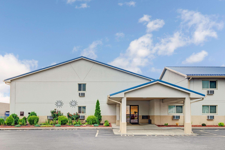 Super 8 by Wyndham Indianapolis/Emerson Ave, Marion