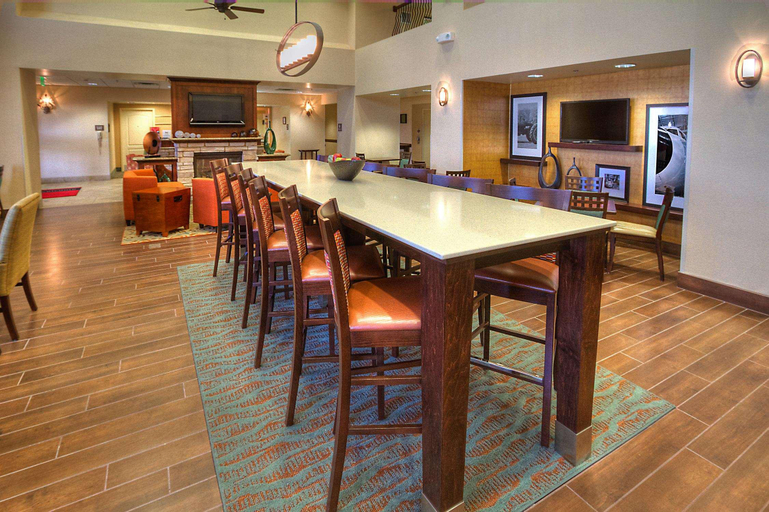 Food & Drinks 5, Hampton Inn & Suites Altus, Jackson
