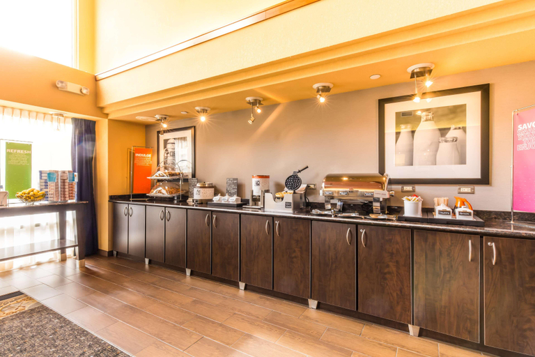 Food & Drinks 5, Hampton Inn & Suites Chicago/Hoffman Estates, Cook
