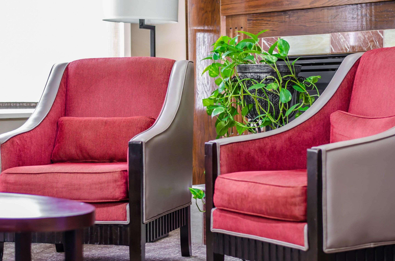 Public Area 2, Quality Suites St. Joseph, Buchanan